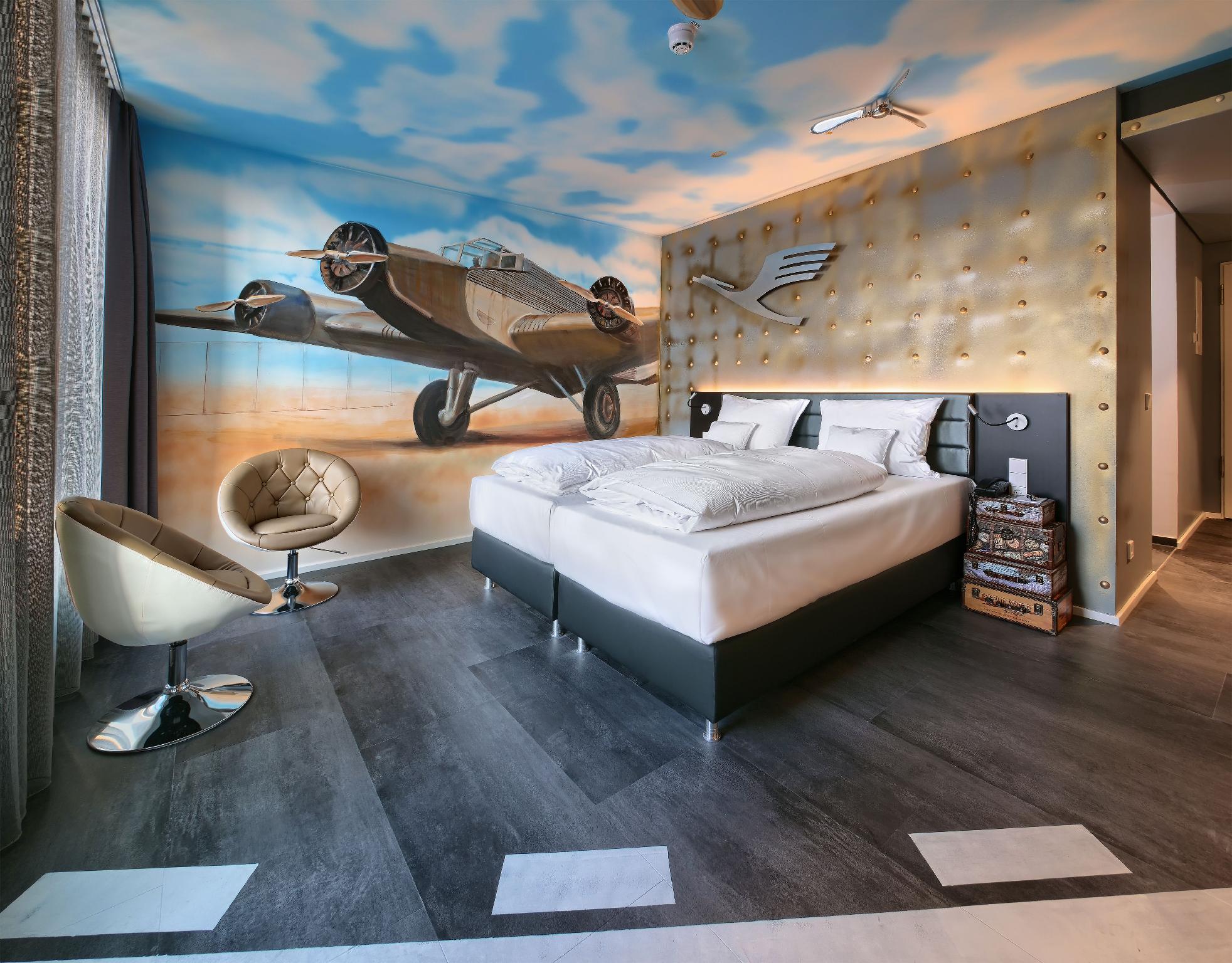 Theme, River, Double Bed