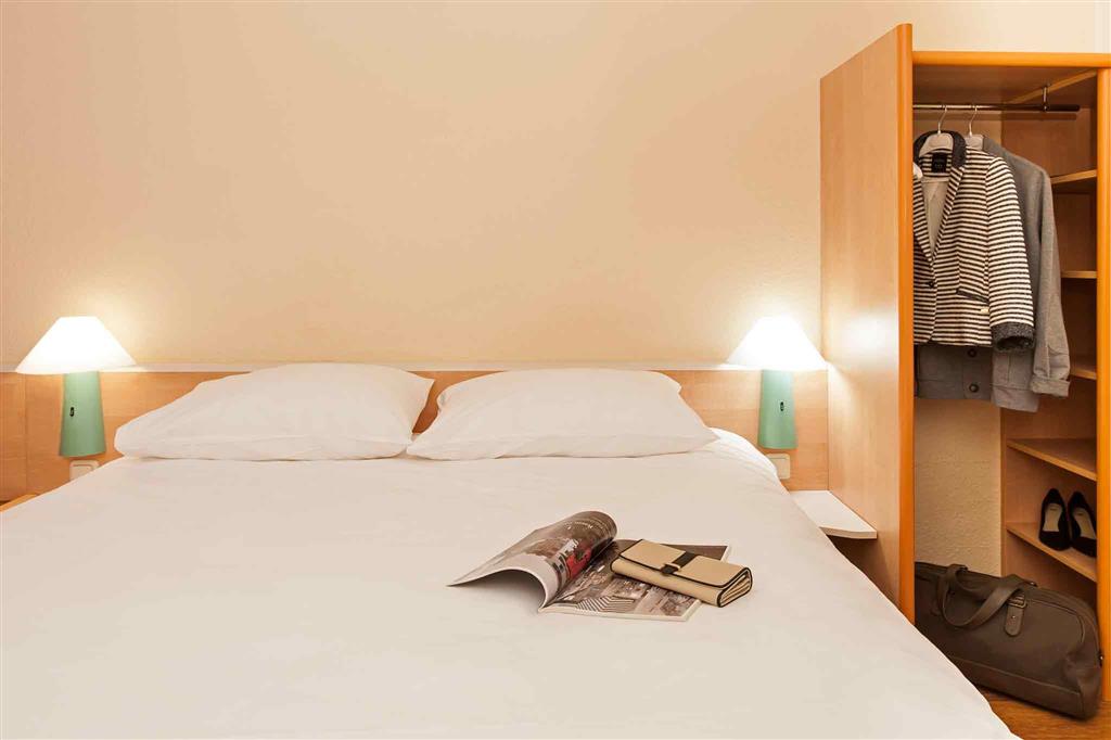 Room at B&B Hotel Dusseldorf Hbf, DUSSELDORF