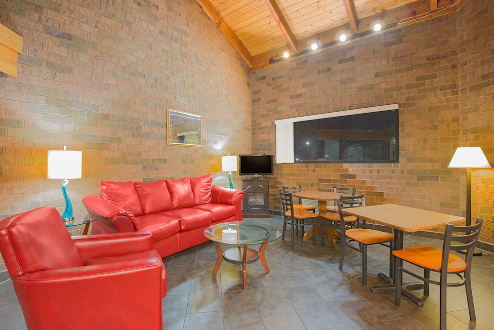 Travelodge Cleveland/Willoughby 22/29