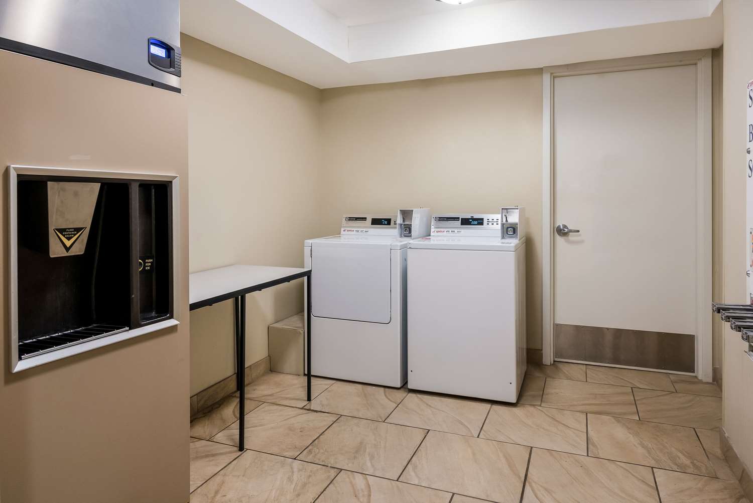Country Inn & Suites by Radisson, Grandville-Grand Rapids West, MI 5/19