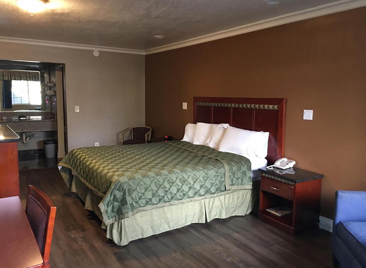 Standard, King Bed