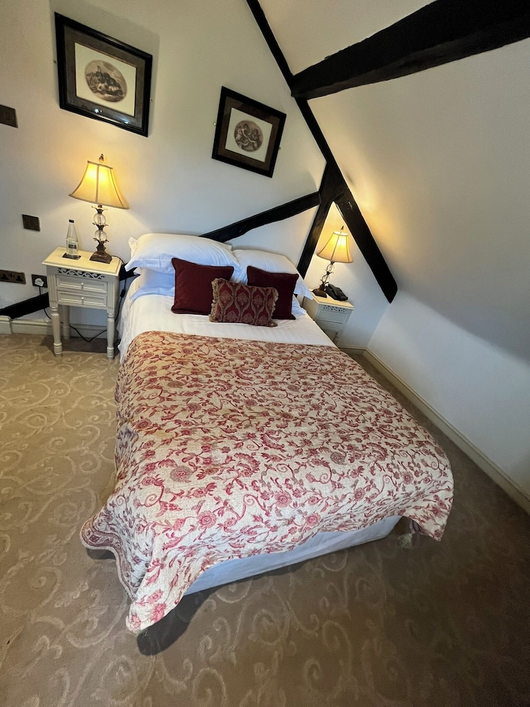 Ye Olde Bell Hotel Spa 21/64