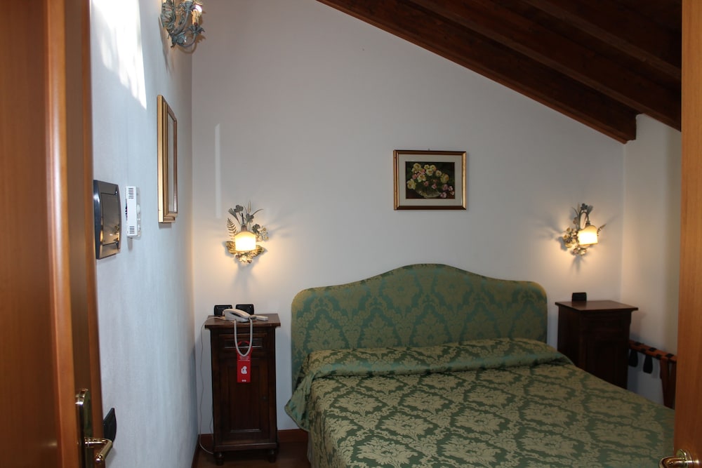 Hotel Centrale 32/50