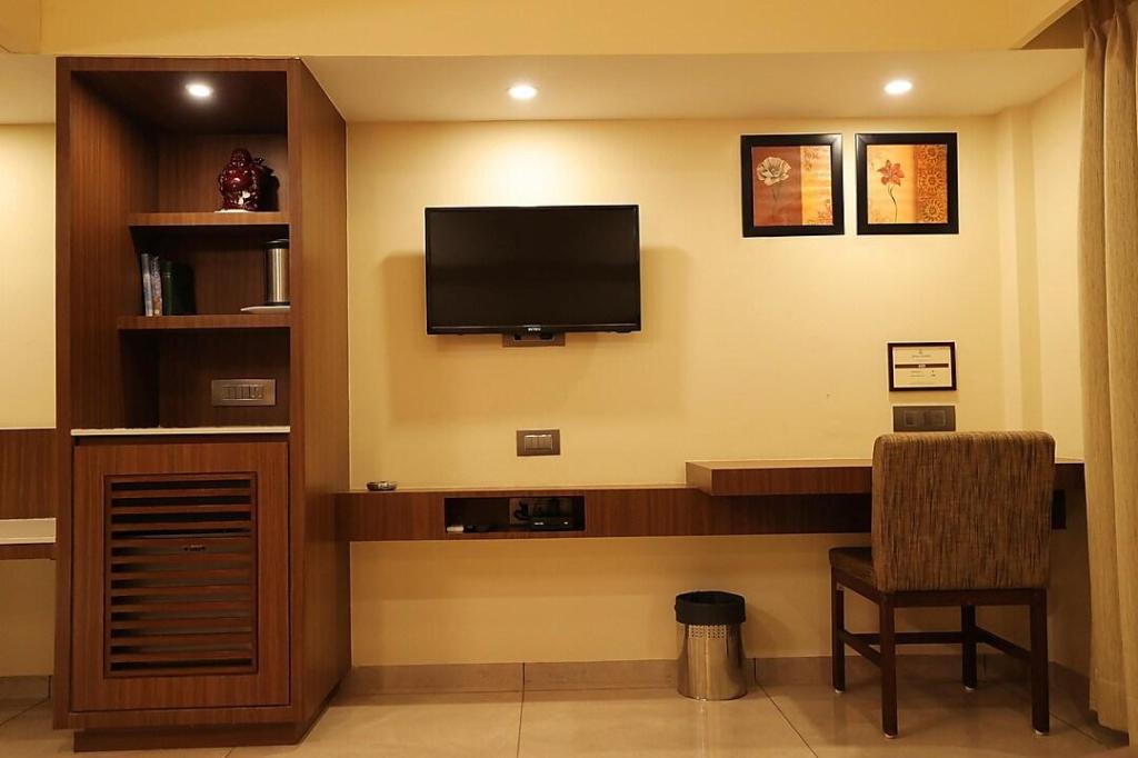 Hotel Kavery 35/42