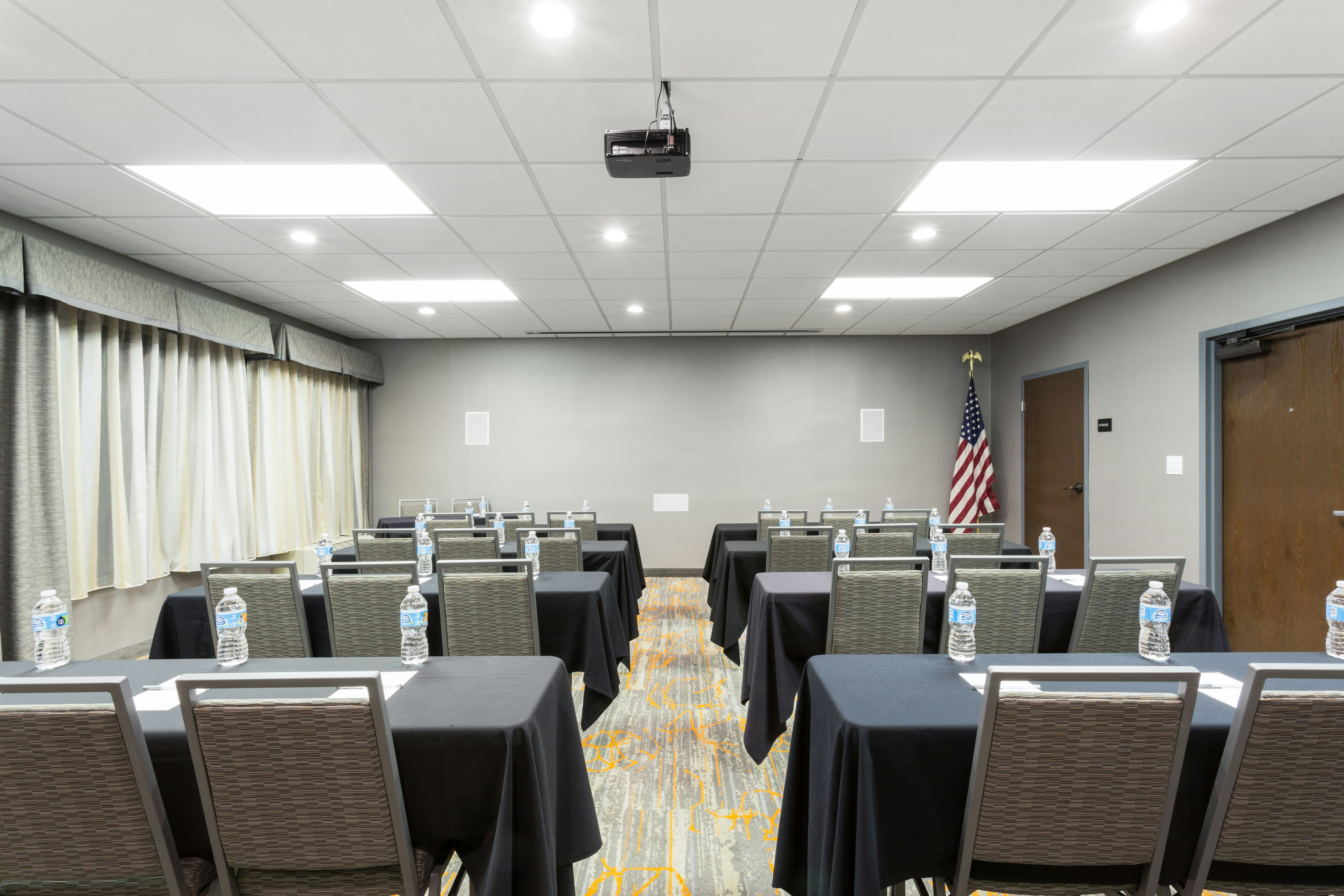 Hampton Inn Pittsburgh-West Mifflin 22/33