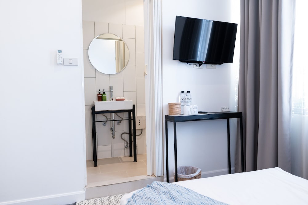 Oon Poshtel 25/50
