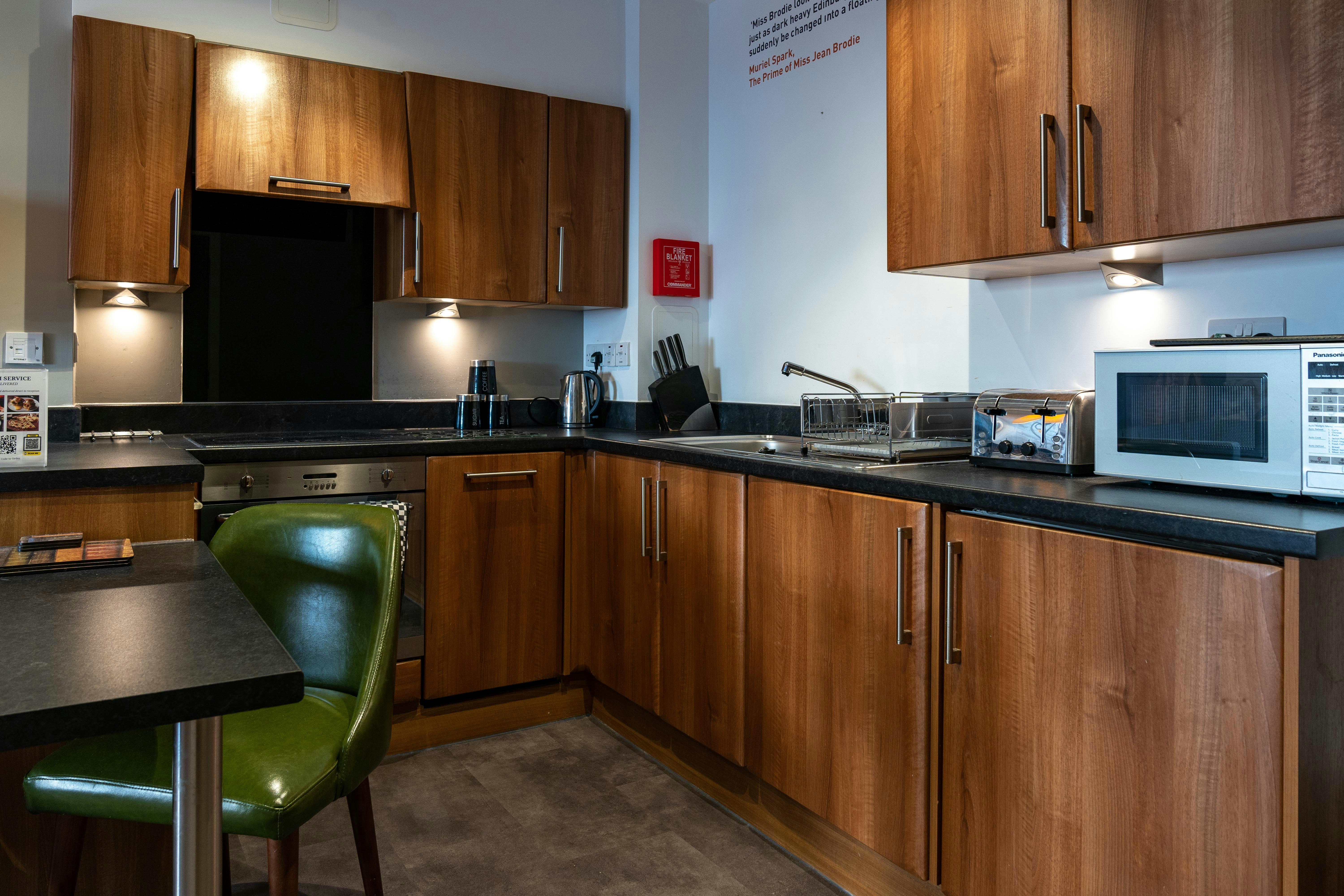 Stewart by Heeton Concept Aparthotel Edinburgh 8/60