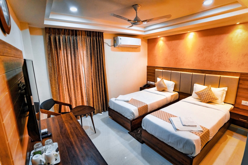 M Square Hotel 17/40