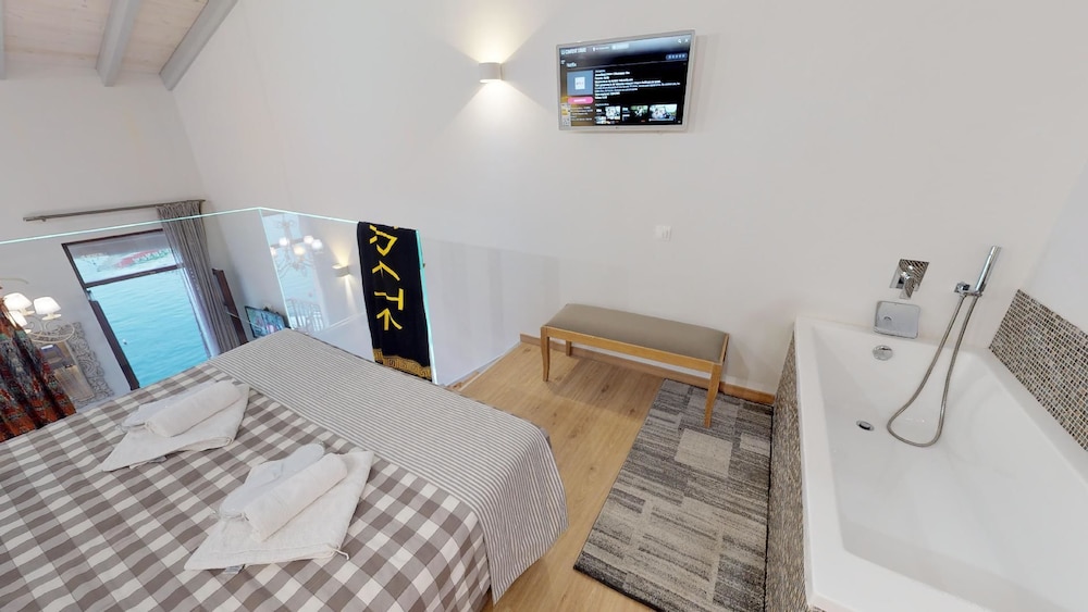Porto Enetikos Suites 11/50