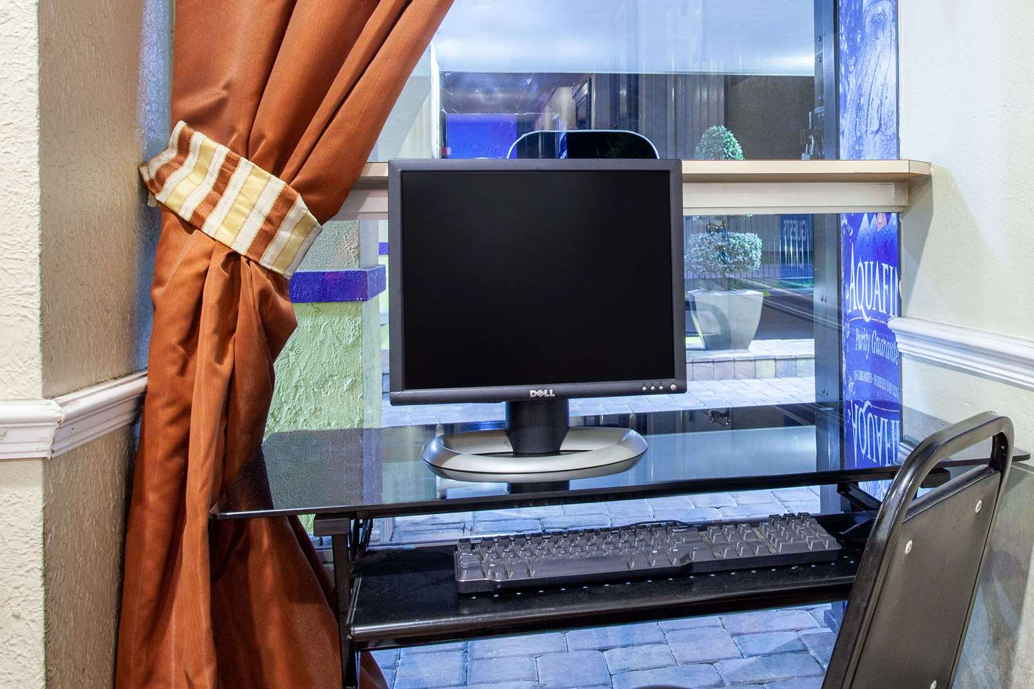 Days Inn By Wyndham Orlando Downtown 4/9