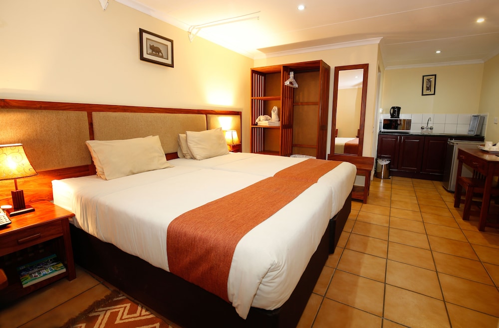 Mokoro Lodge photo3
