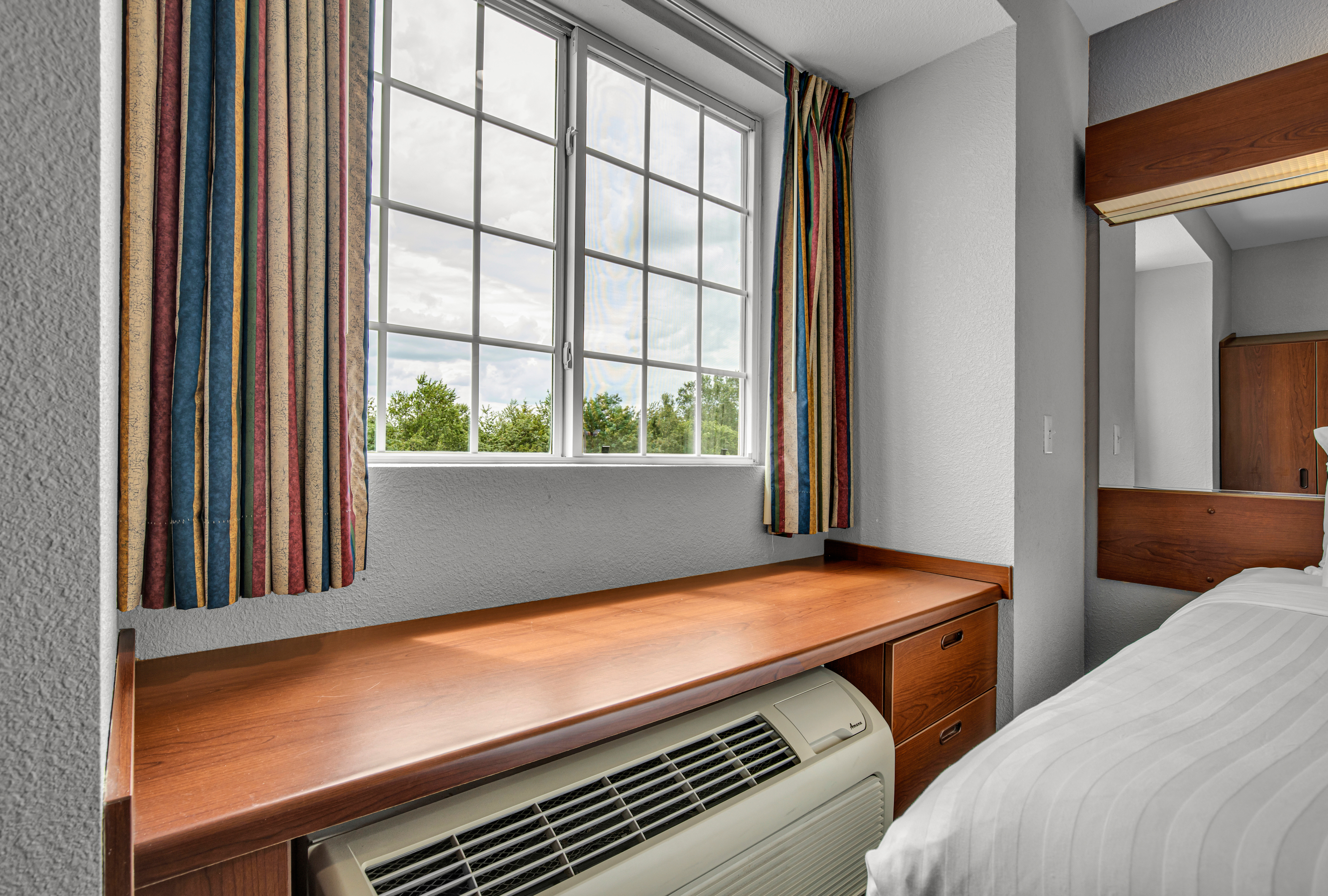 Room, 2 Queen Beds, The Block Hotel 6/9