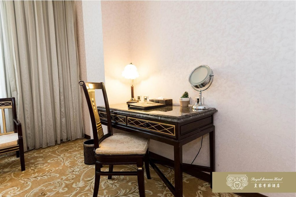 Grand Pleasure Spring Hotel 11/50