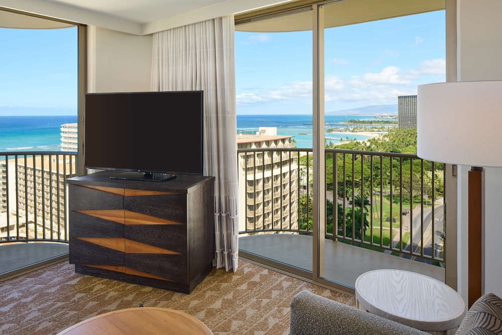 Embassy Suites By Hilton Waikiki Beach Walk 12/42