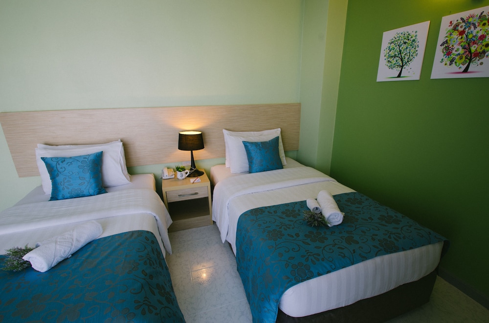 DELUXE, TWIN BEDS, BALCONY