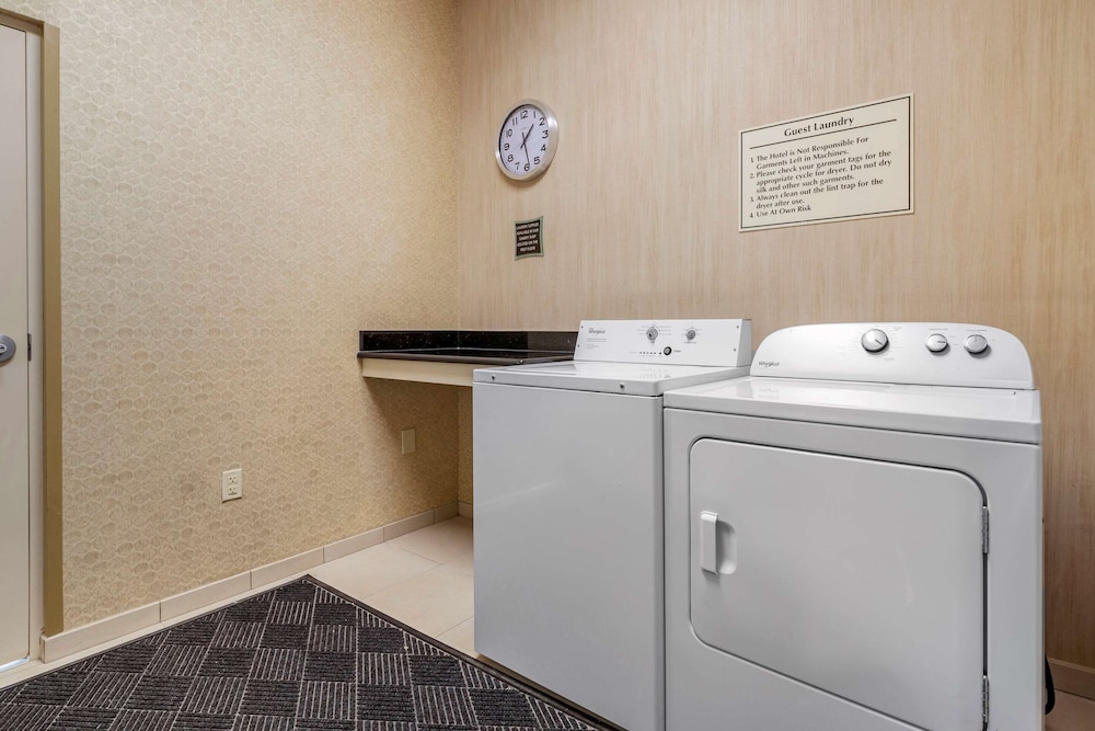 Comfort Suites Florence I-95 10/36