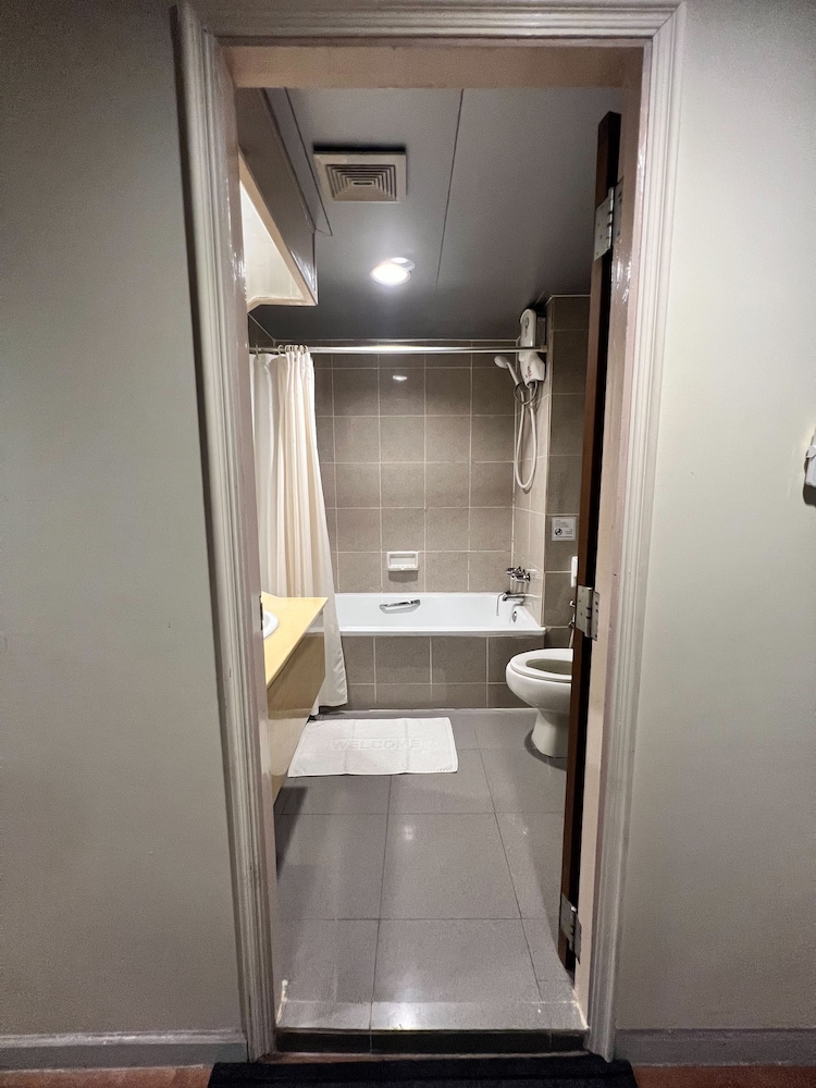 Fortuna Hotel Bangkok 38/39
