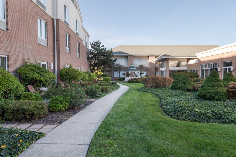 Hilton Garden Inn St. Charles 46/48