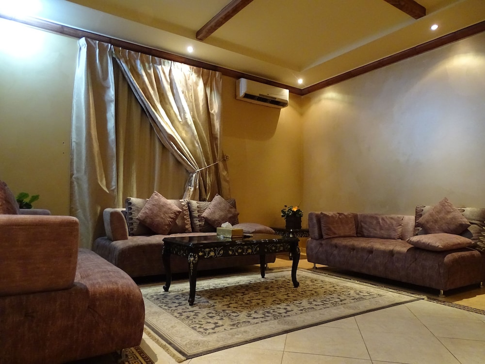 كومفورت إن تعاون(Comfort Inn Taawn) 34/53