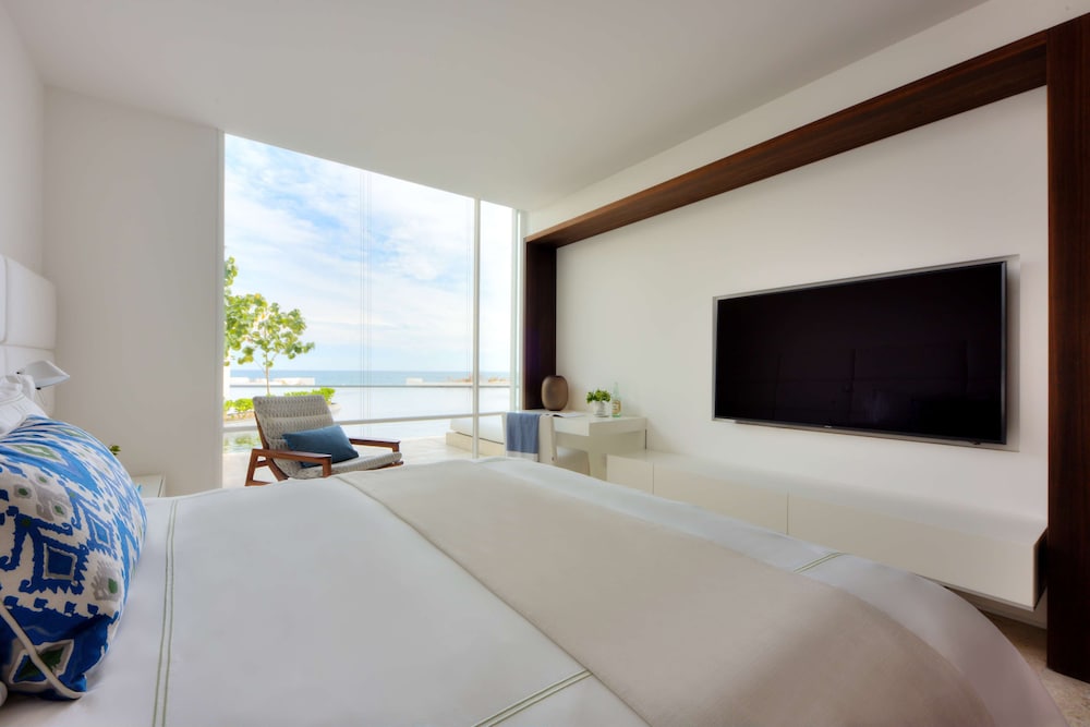 4 Bedrooms, Villa, 3 King Beds, Water Side