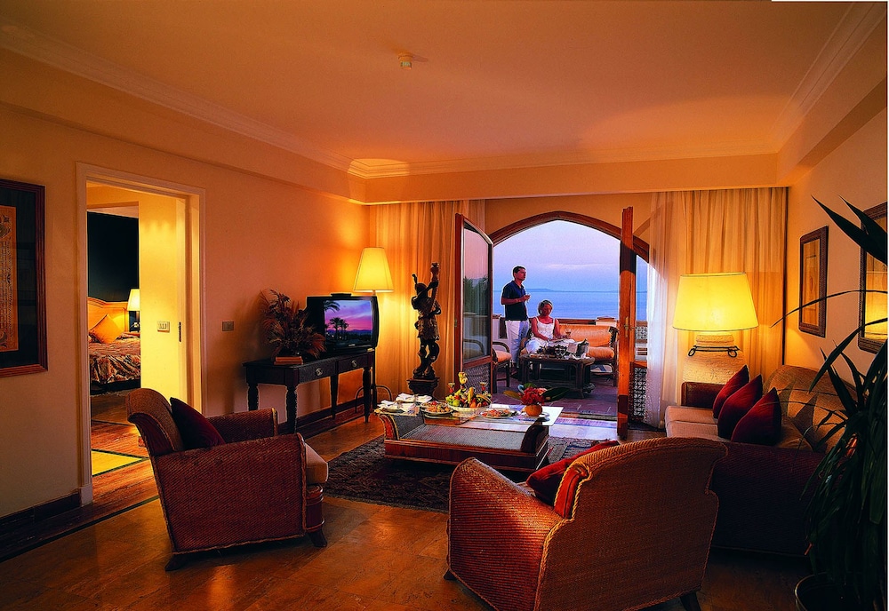 Reef Oasis Beach Resort 57/82