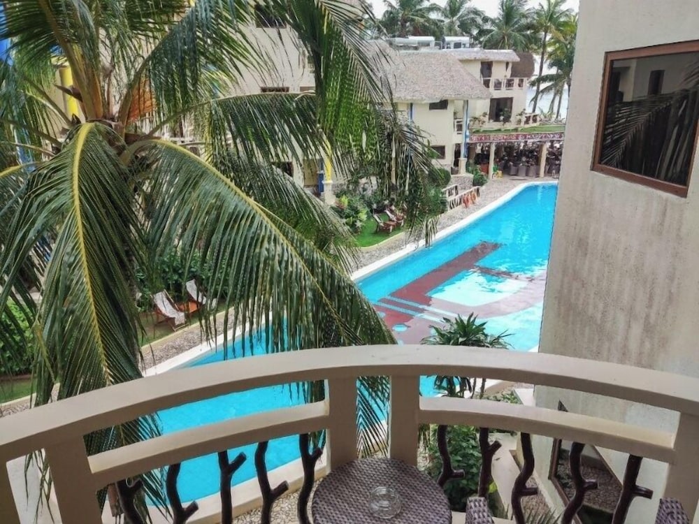 Ambassador In Paradise 47/49