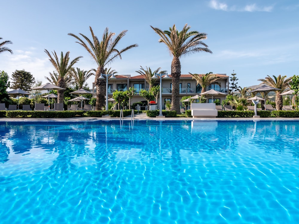 Marinos Beach 2/50