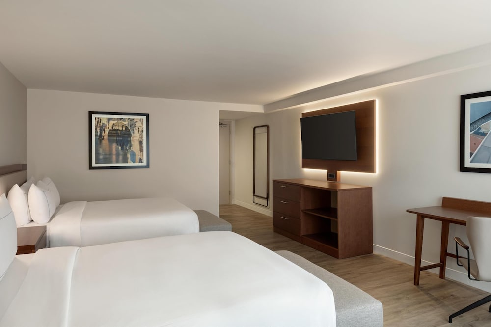 Renovated, 2 Queen Beds, Large