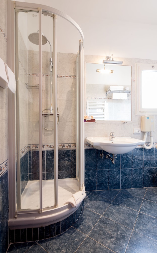 Hotel Raffaello, Sure Hotel Collection By Best Western 44/75