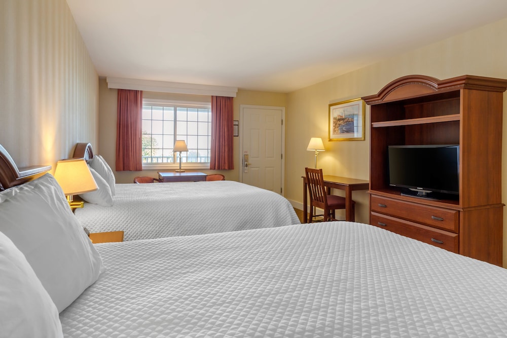 Ogunquit Hotel 12/50