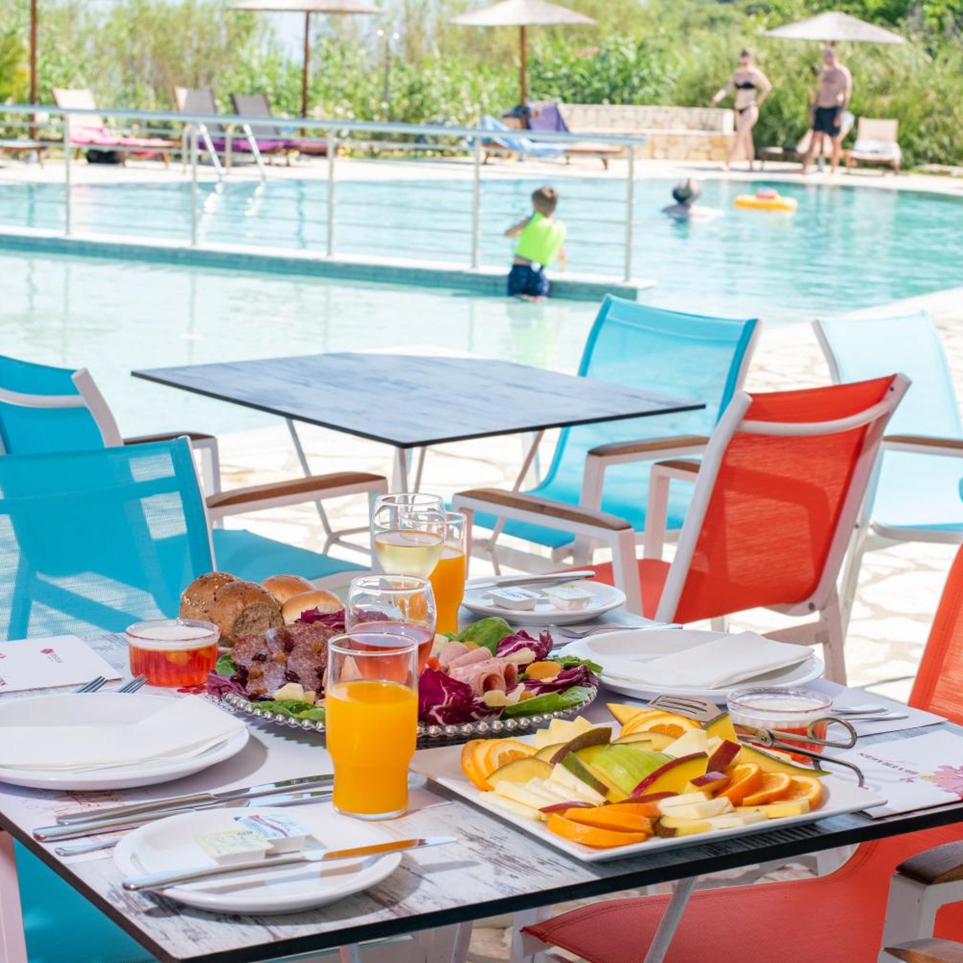 Ibiscus Corfu 39/58