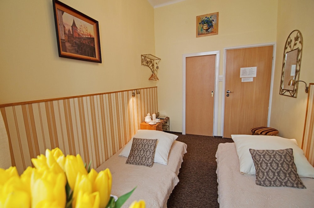 Unikat Guest Rooms 54/72