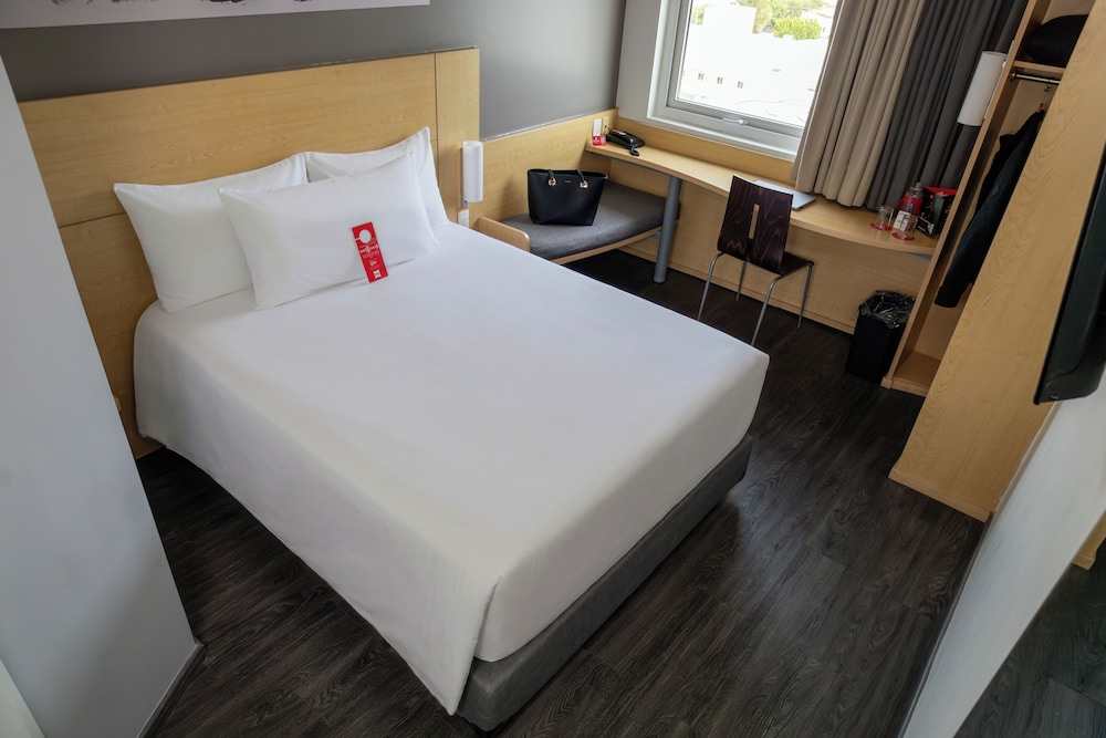 Ibis Hermosillo 25/47