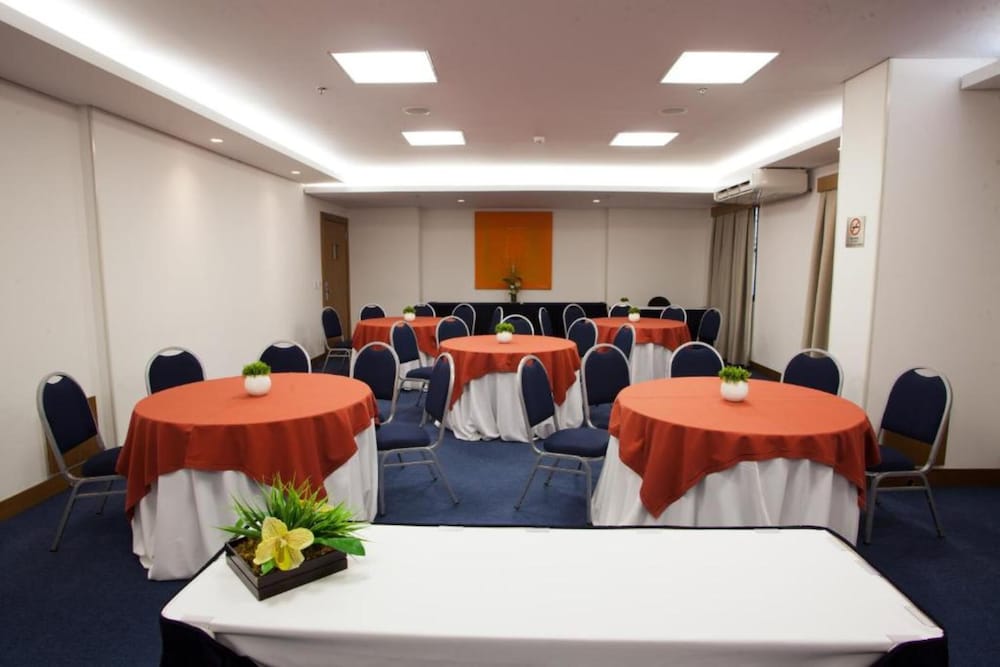 The Privilege Araucaria 40/50
