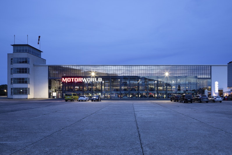 V8 Hotel Koln @ Motorworld 31/34