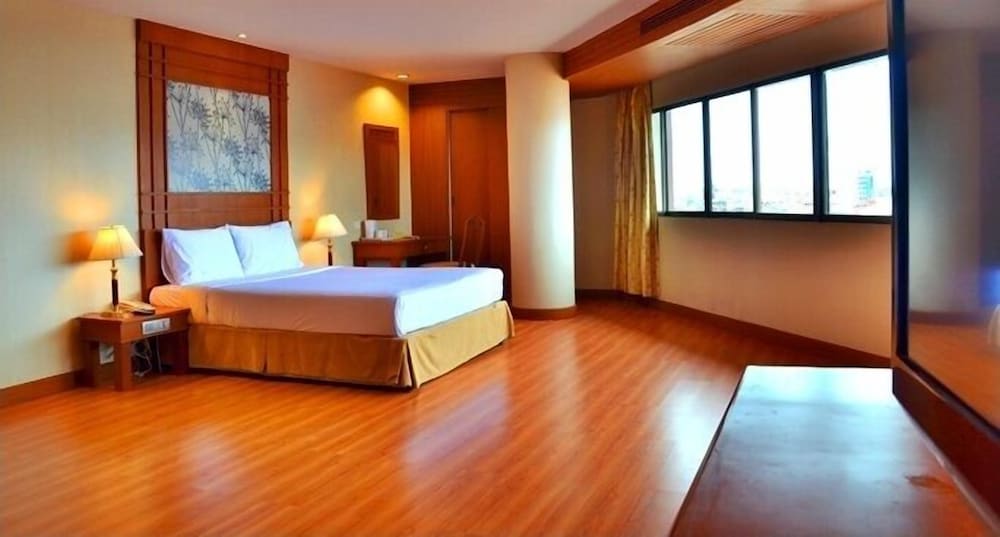 Friendlytel Hotel 11/48