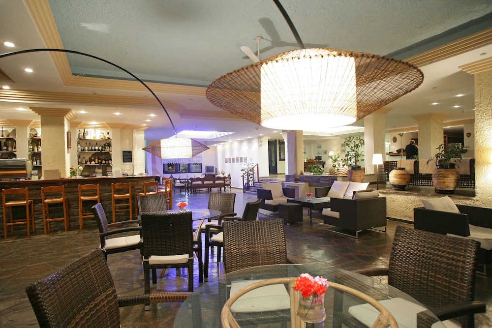 Andros Holiday Hotel 56/68