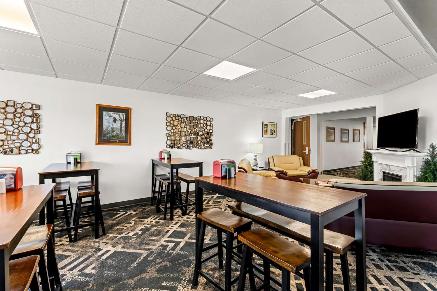 Americas Best Value Inn Tahquamenon Country 26/30