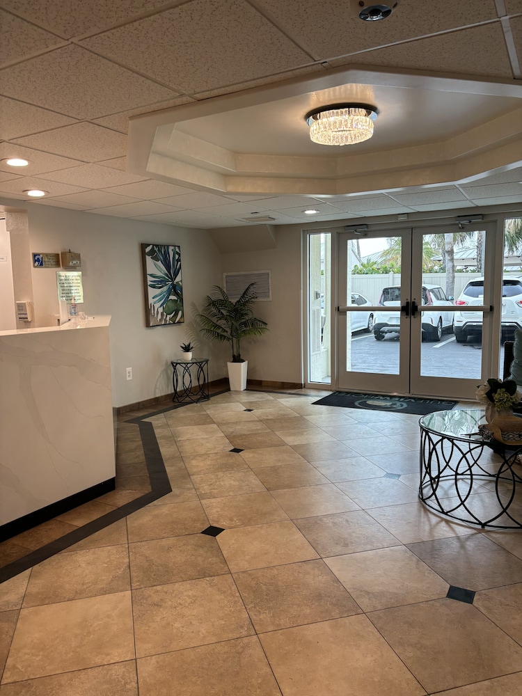 Gulfview Hotel On the Beach 32/49
