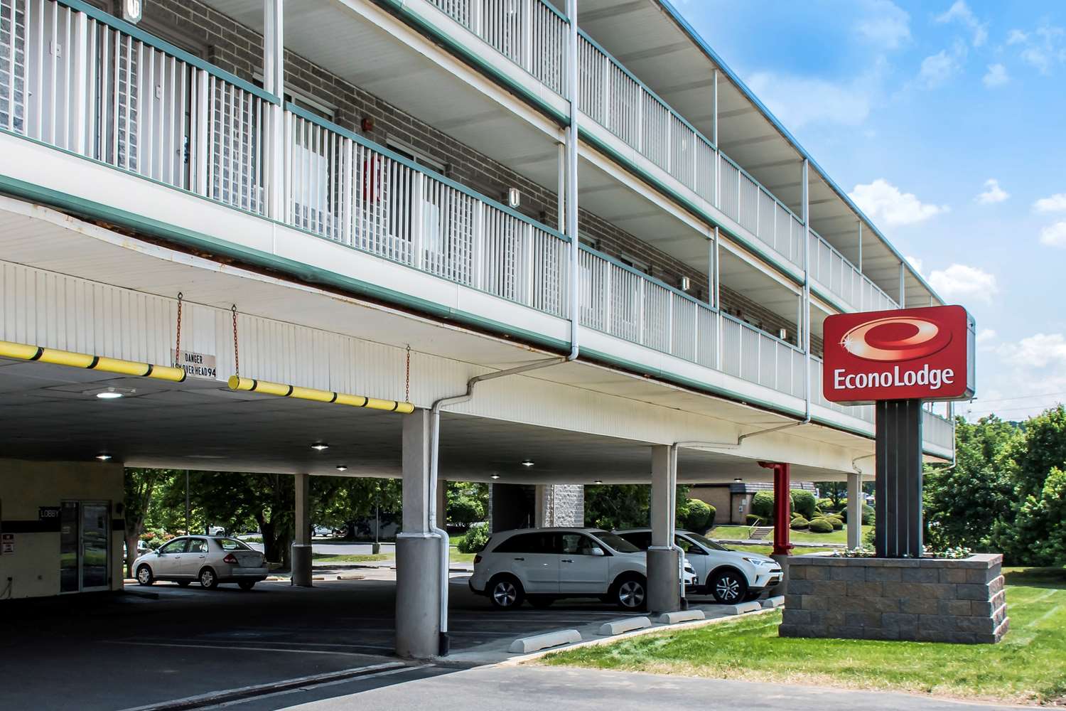 Escape Inn Hershey 25/25