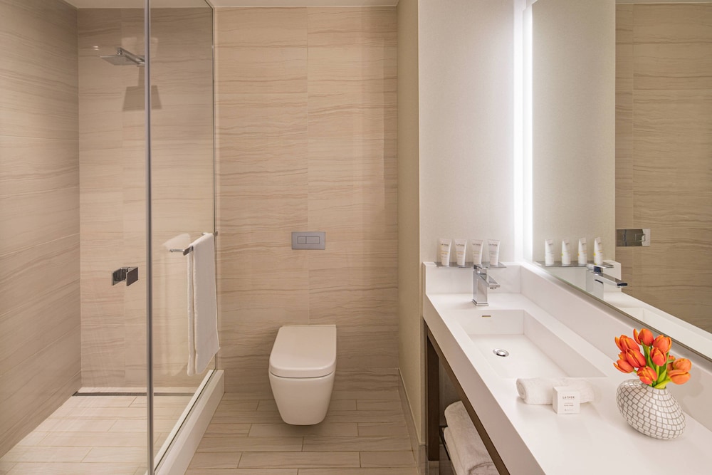 Courtyard by Marriott New York Manhattan/Midtown West 12/28