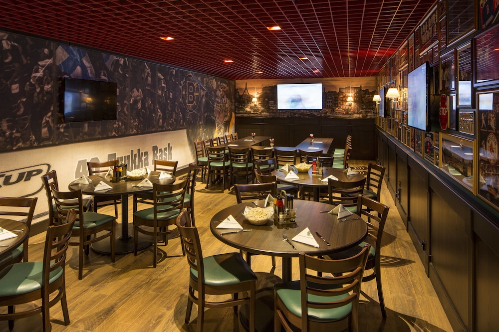 restaurant cafeteria