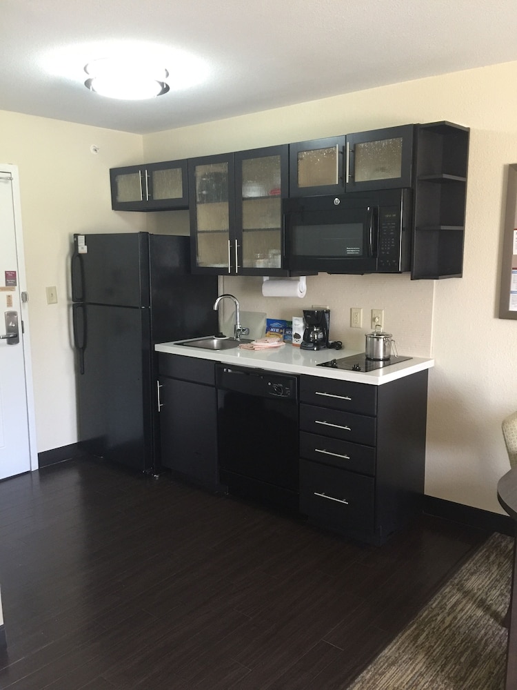 Candlewood Suites Woodward 27/42