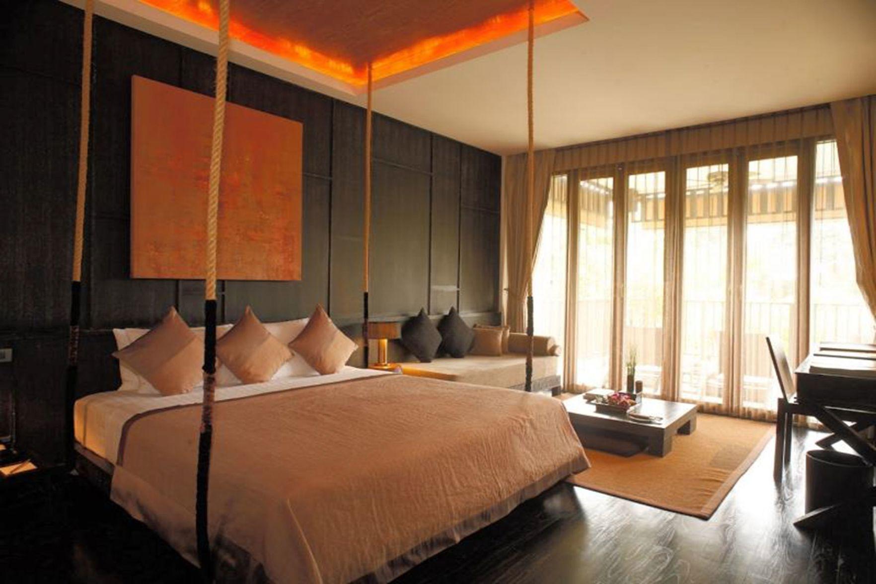 White, Suite, Double Bed