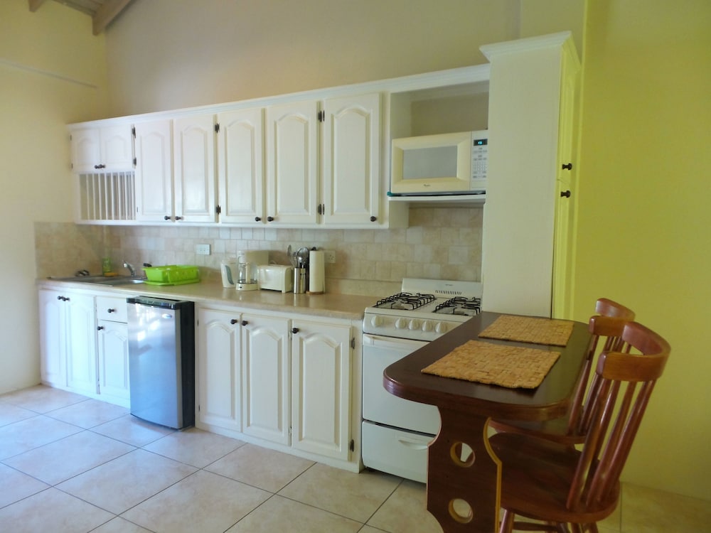 Grooms Beach Villa And Resort 50/62