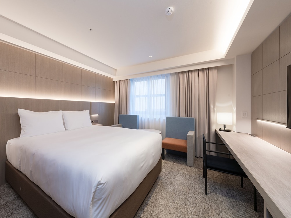 SUPERIOR, QUEEN BED