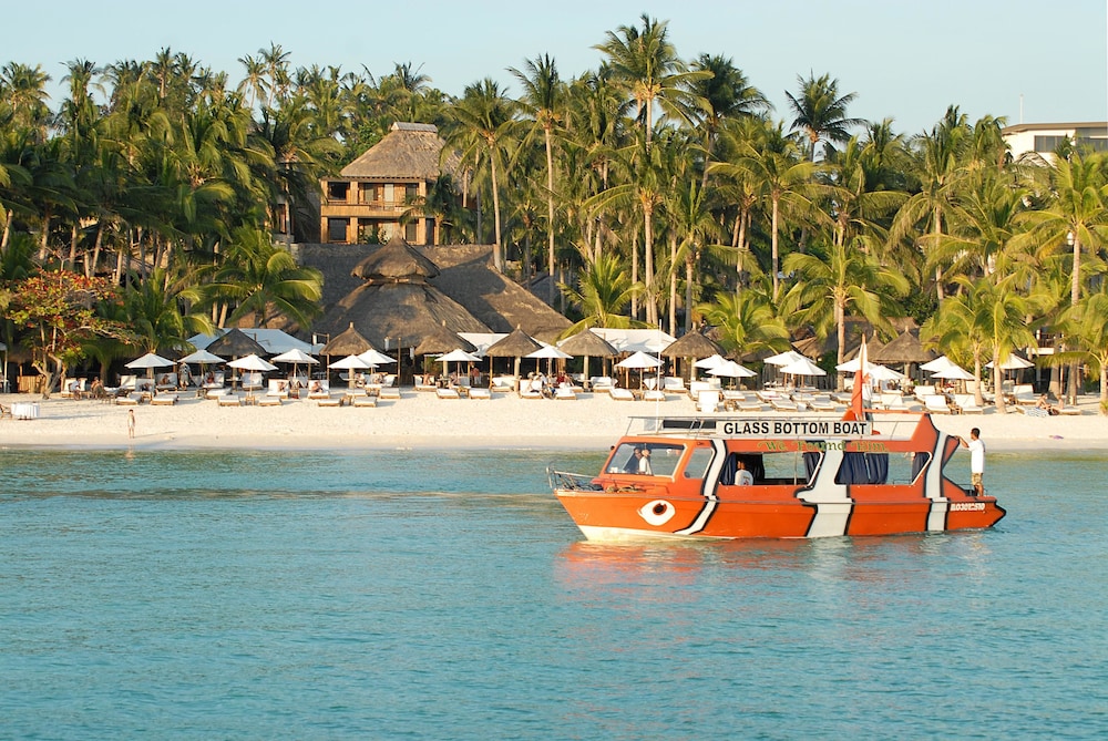 FRIDAYS BORACAY RESORT 39/50