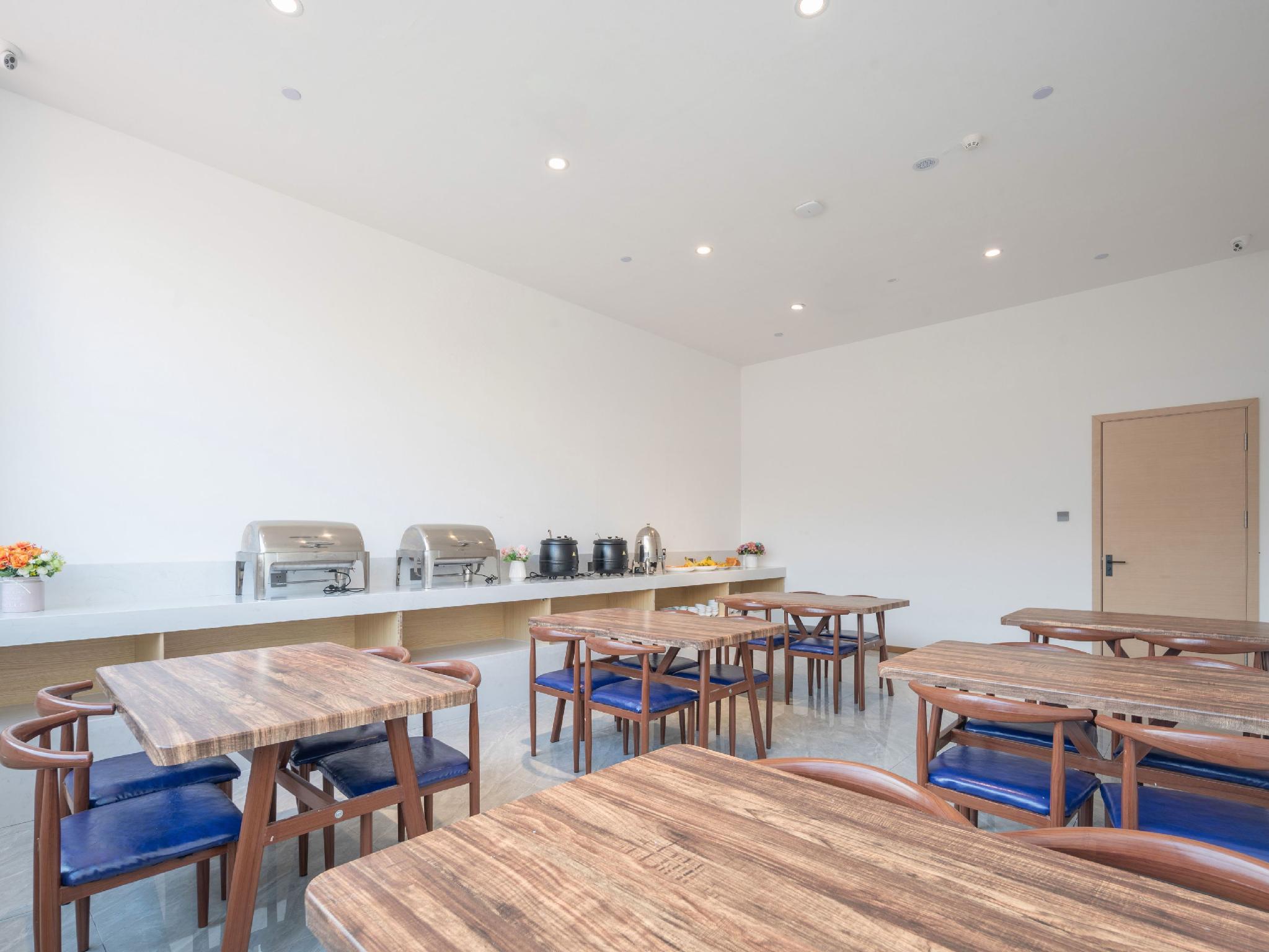 Lavande Hotel (Qunfang South Street) 43/58