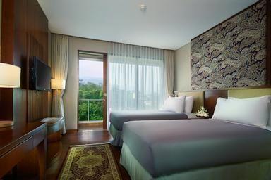 Sangkuriang, Twin Beds, Smoking