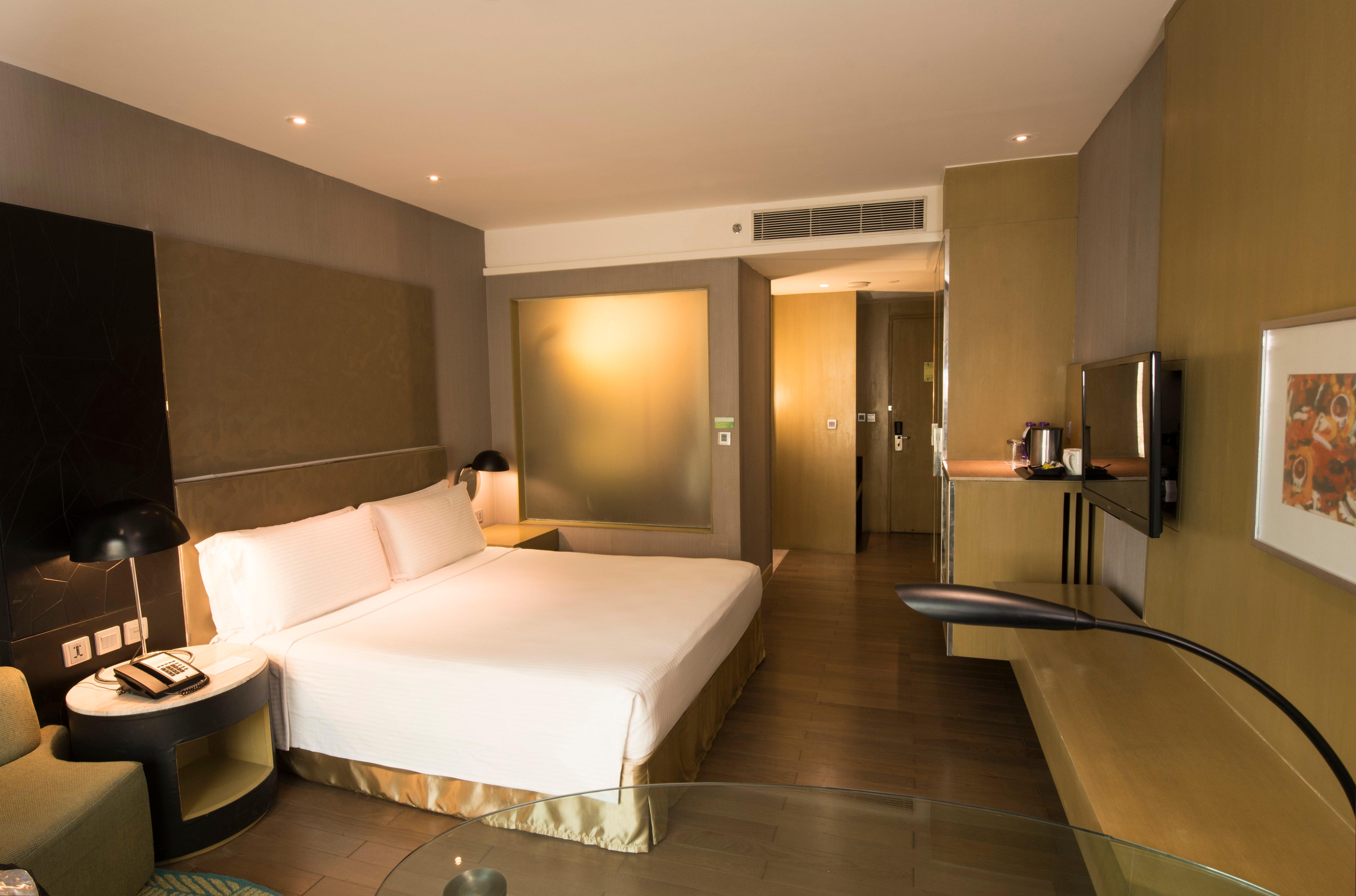 Room, King Bed